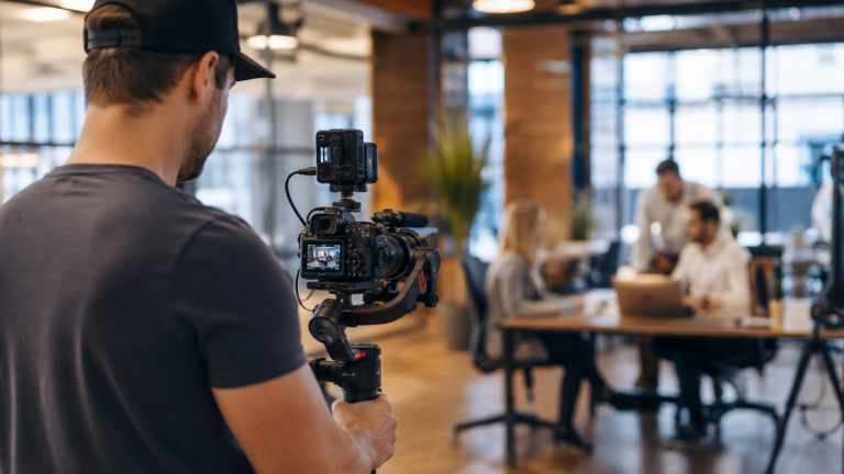 Promo video pro firmu: proč dnes nestačí jen fotky a text